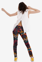 Load image into Gallery viewer, White Sweatshirt